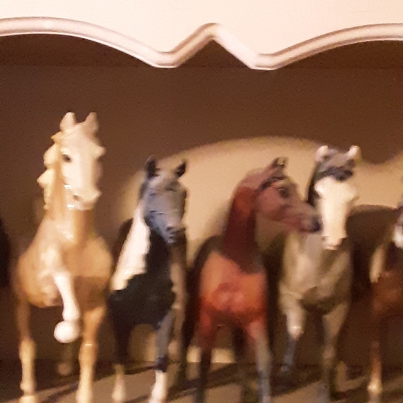 Breyer Horse Collection - Picture 2 of 6